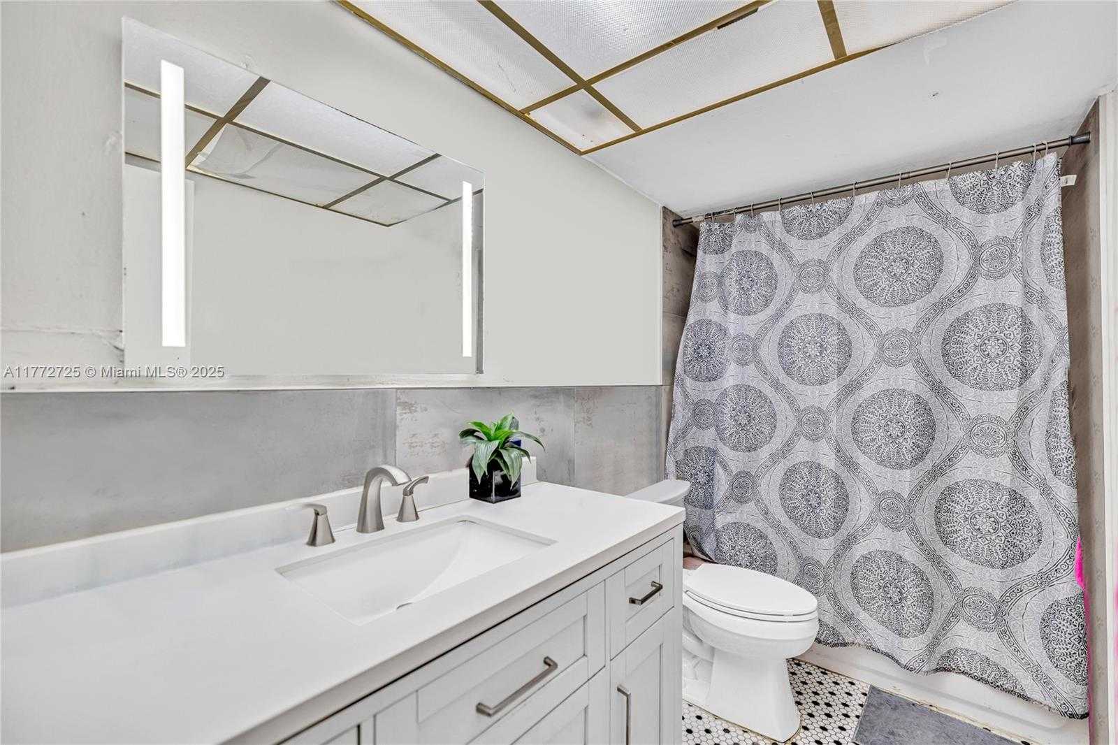 Small Image of 16740 NORTH EAST 9TH AVE #302, North Miami Beach Number 11