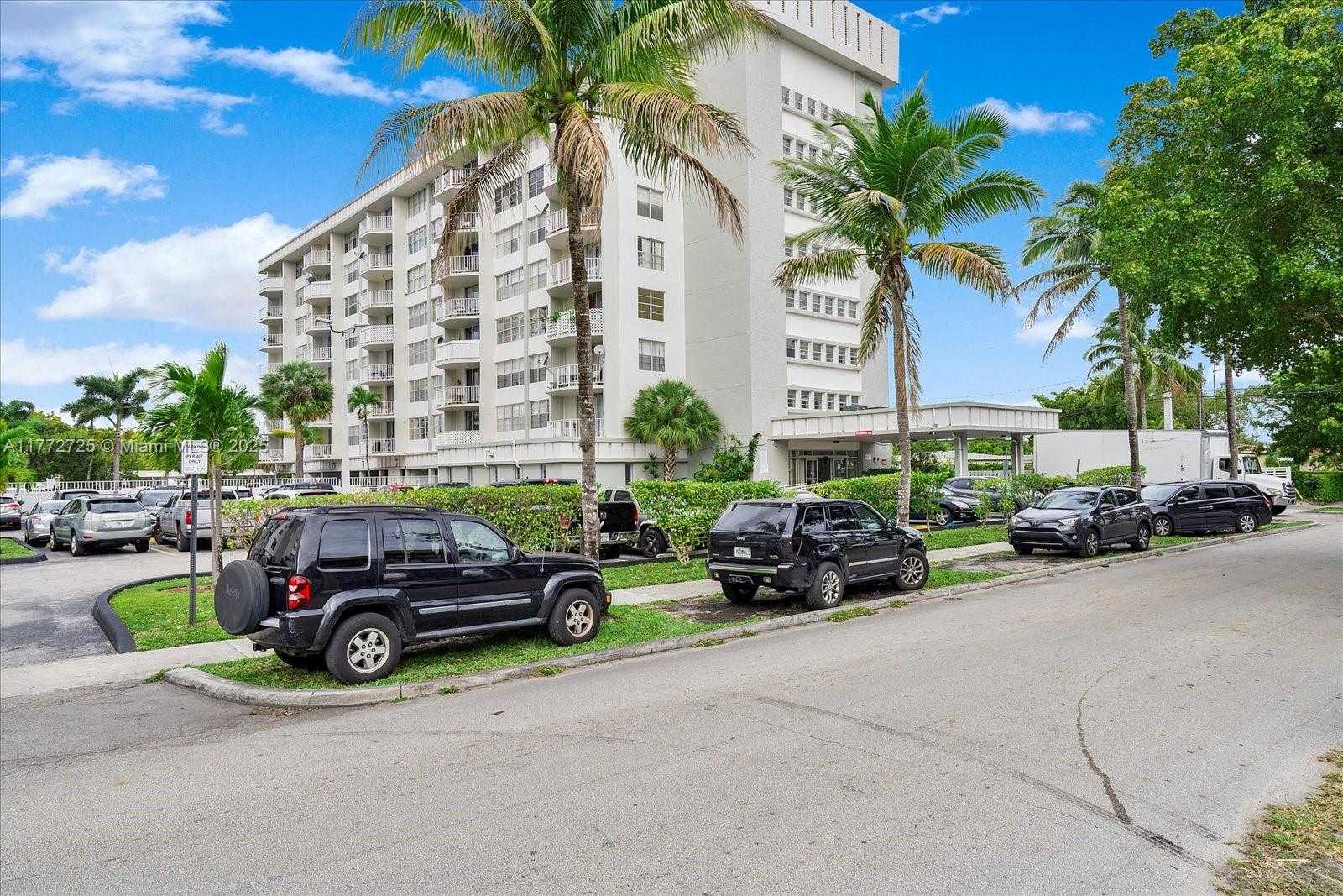 Small Image of 16740 NORTH EAST 9TH AVE #302, North Miami Beach Number 14