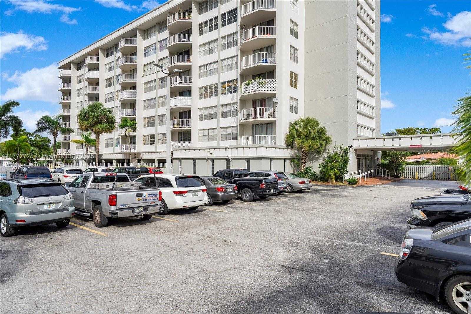 Small Image of 16740 NORTH EAST 9TH AVE #302, North Miami Beach Number 15