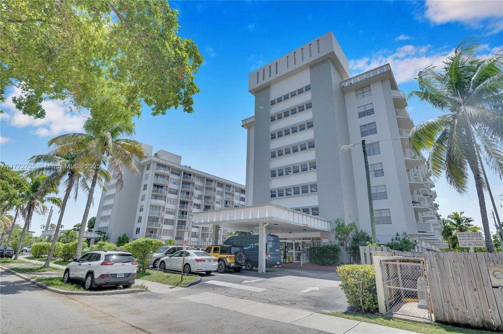 Small Image of 16740 NORTH EAST 9TH AVE #302, North Miami Beach Number 17