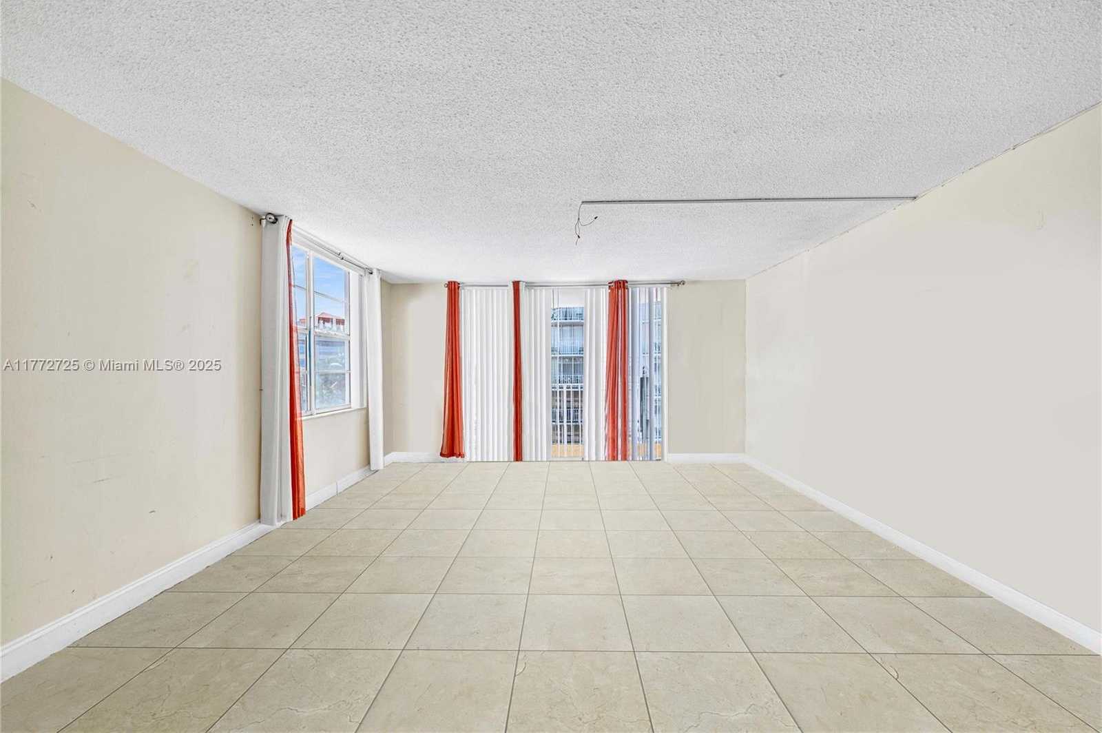 Small Image of 16740 NORTH EAST 9TH AVE #302, North Miami Beach Number 3