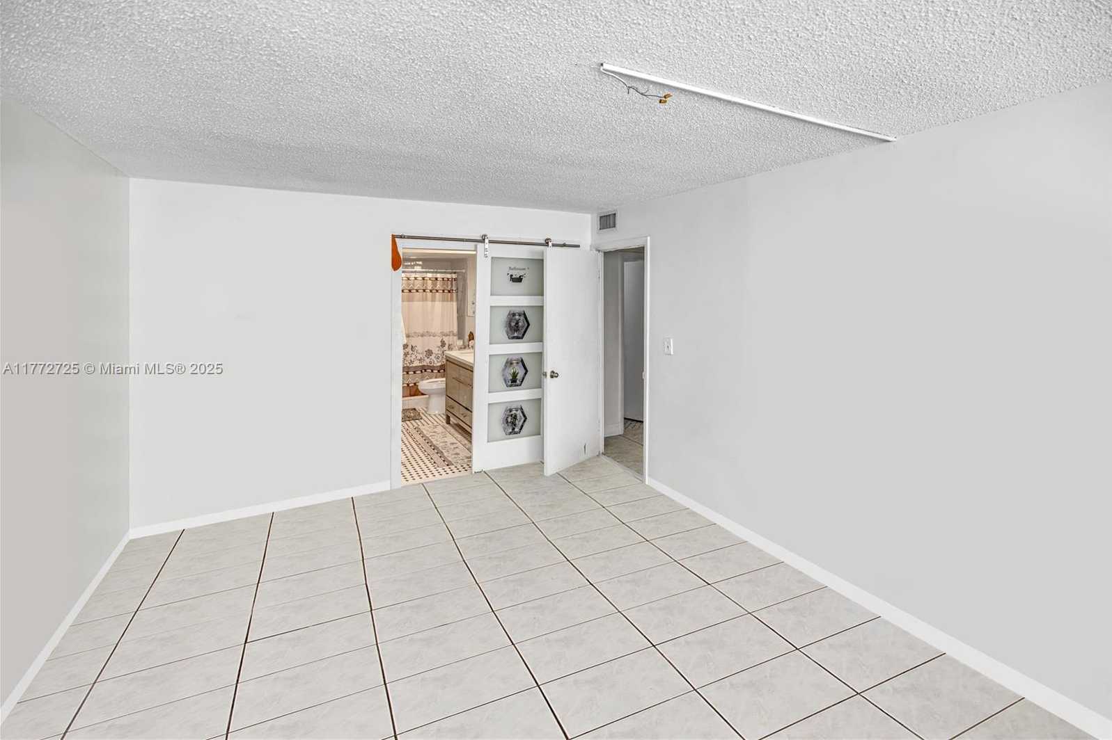 Small Image of 16740 NORTH EAST 9TH AVE #302, North Miami Beach Number 7