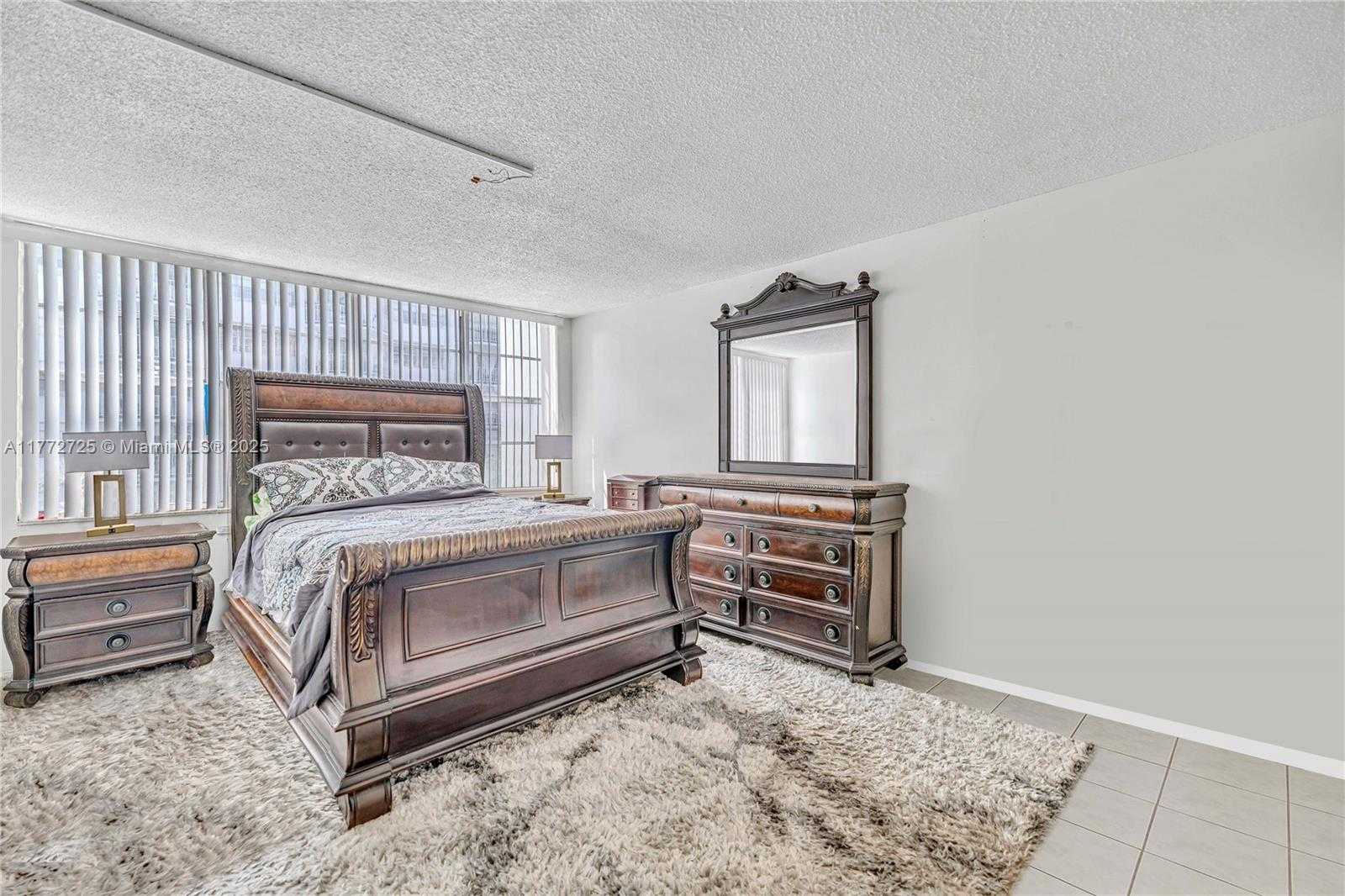 Small Image of 16740 NORTH EAST 9TH AVE #302, North Miami Beach Number 8