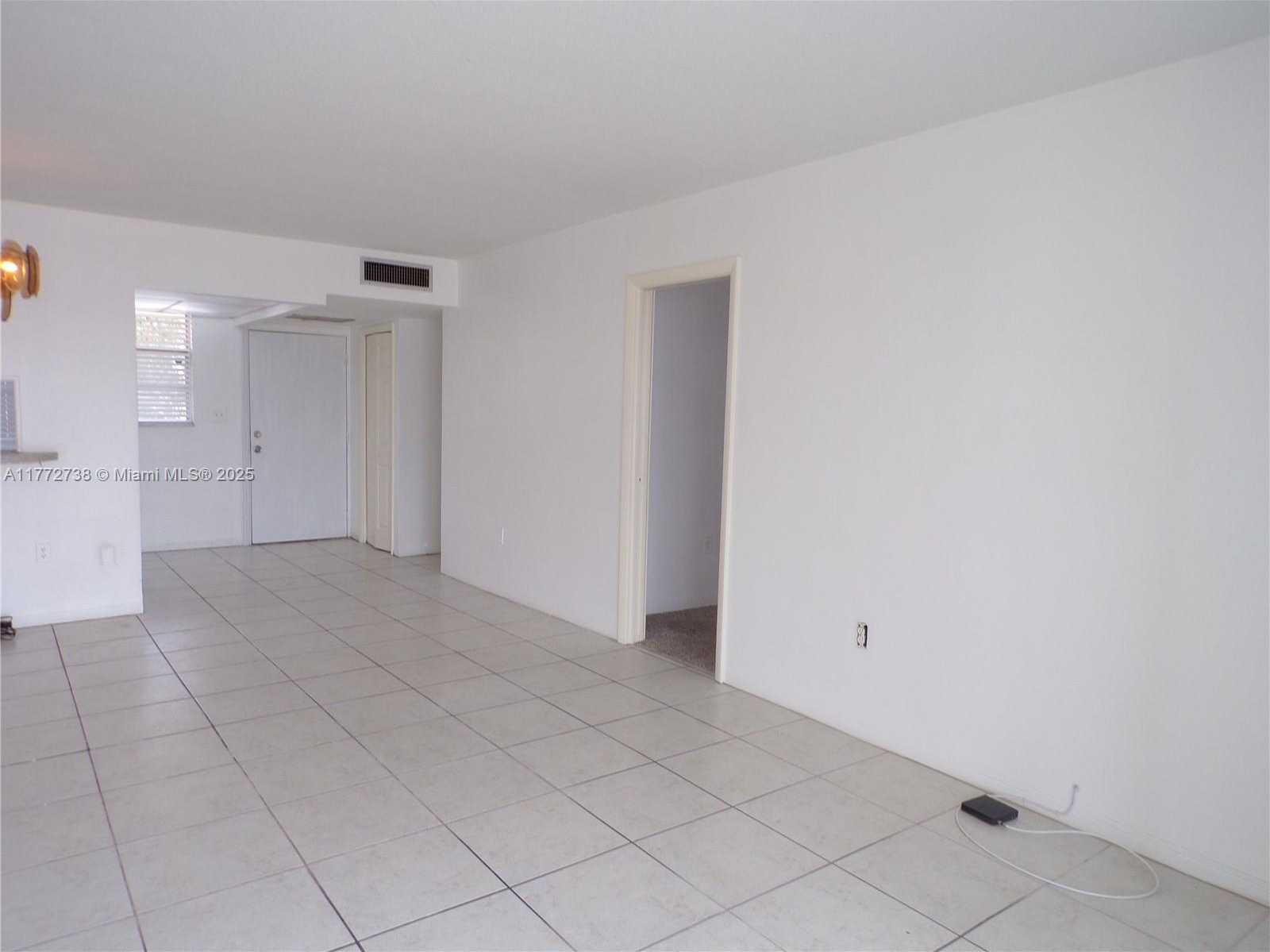 Small Image of 2920 POINT EAST DR #N111, Aventura Number 13