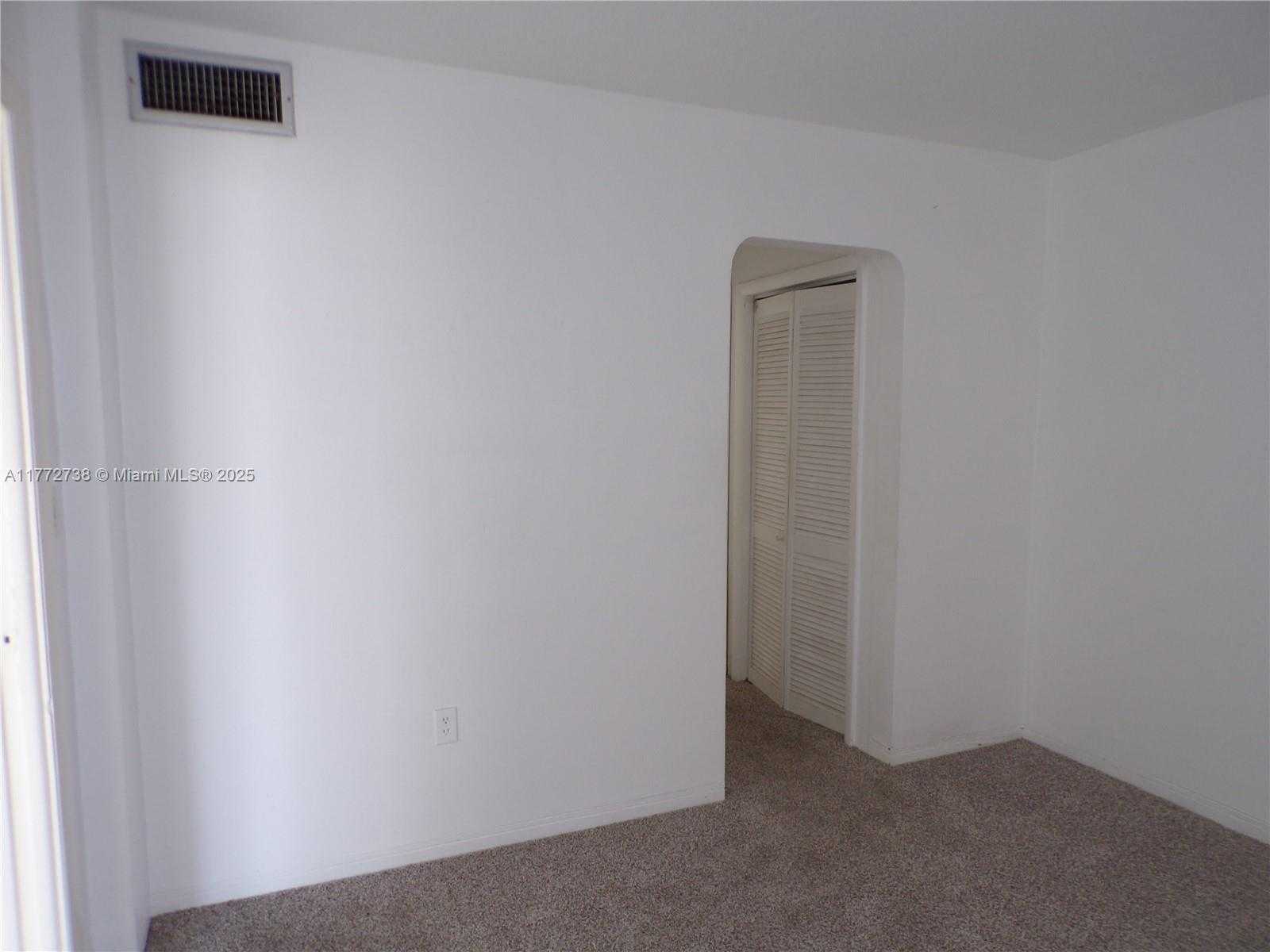 Small Image of 2920 POINT EAST DR #N111, Aventura Number 28