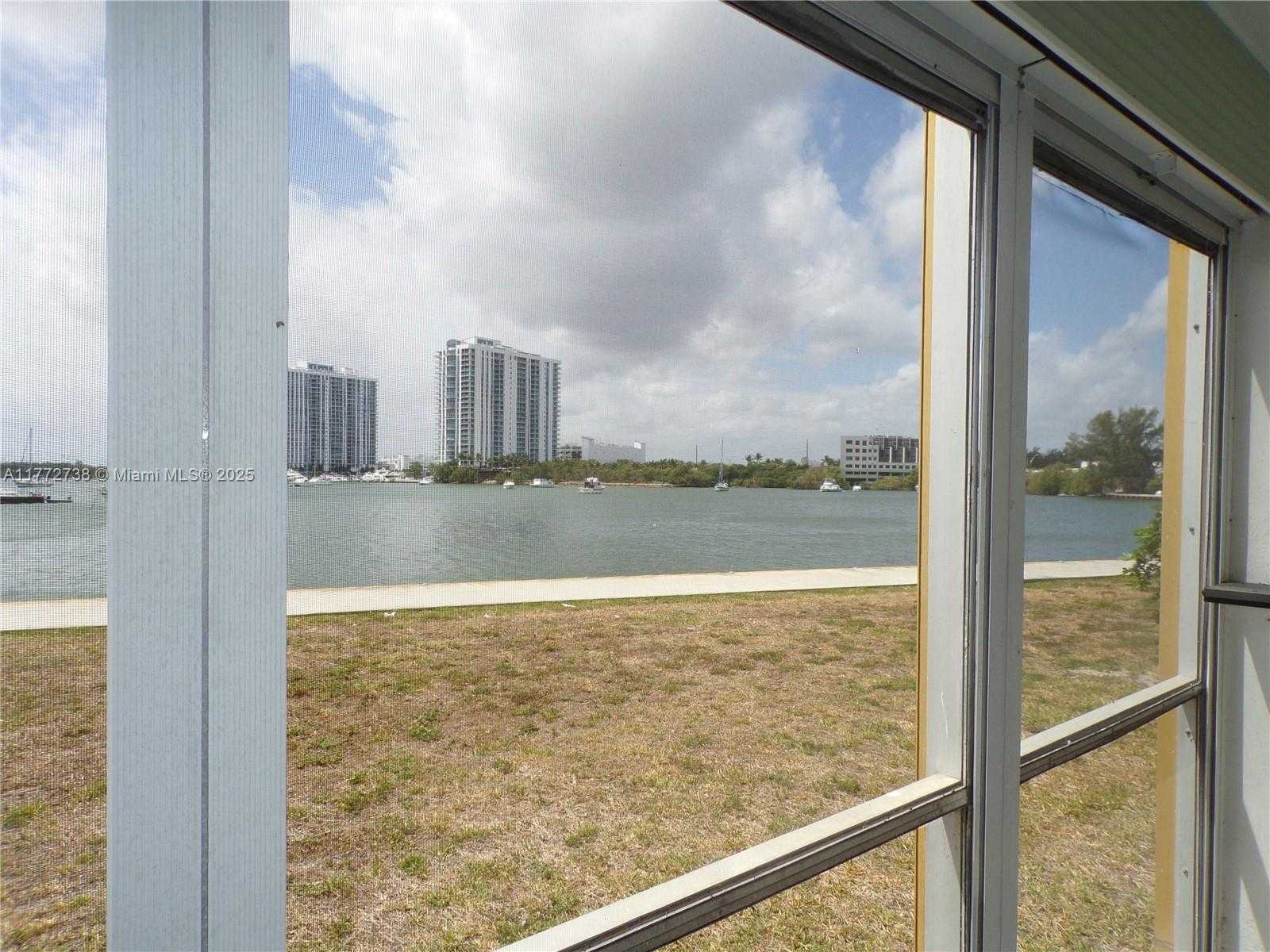 Small Image of 2920 POINT EAST DR #N111, Aventura Number 4