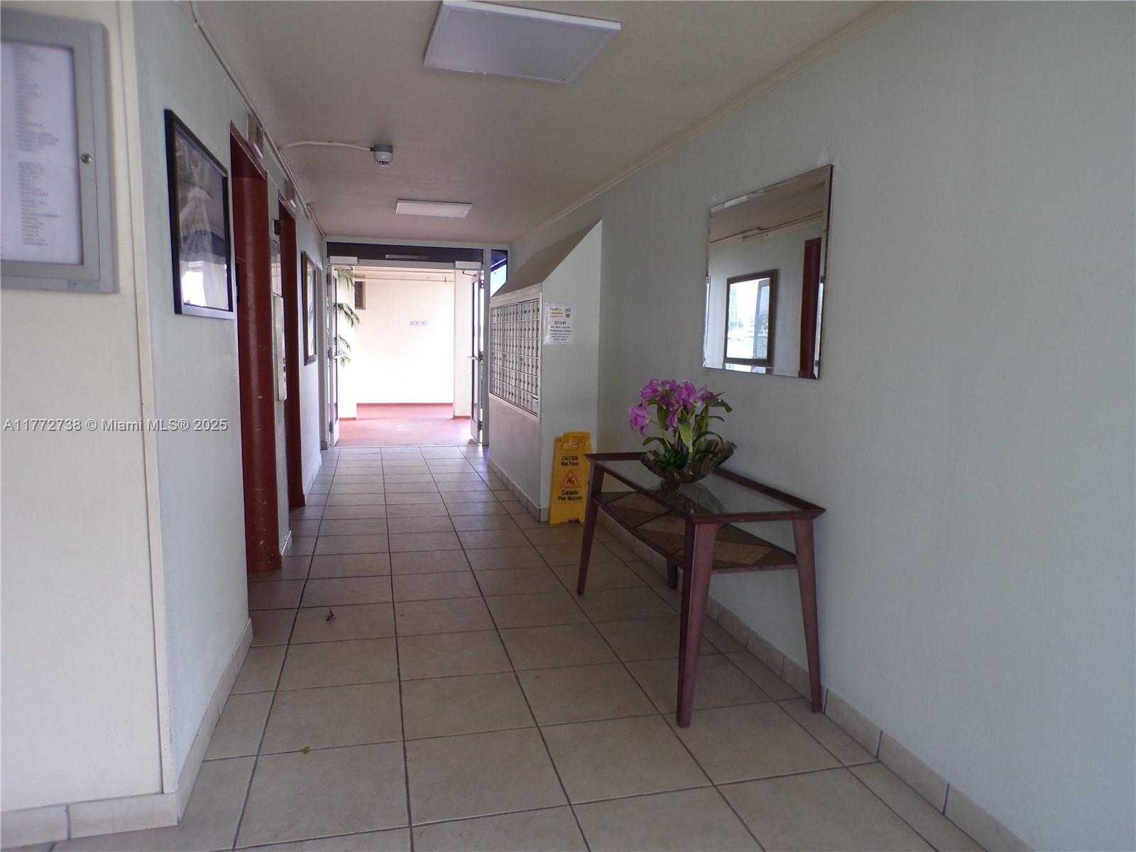 Small Image of 2920 POINT EAST DR #N111, Aventura Number 40