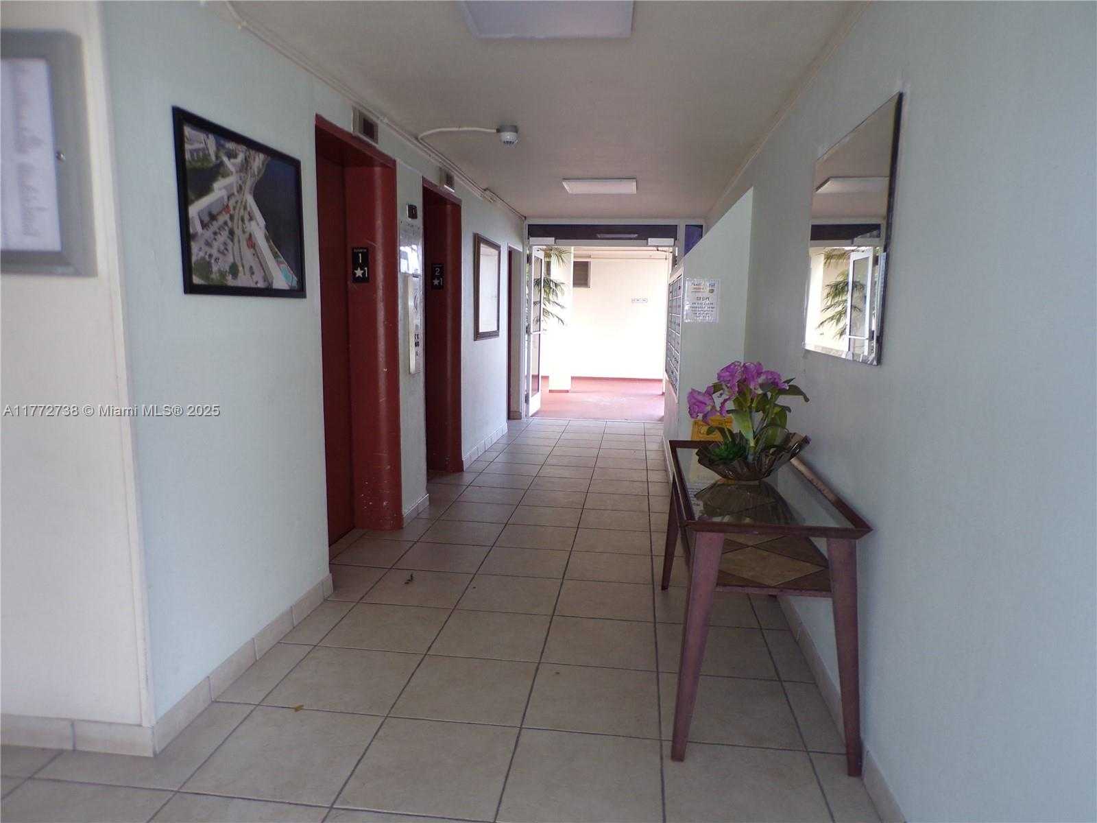 Small Image of 2920 POINT EAST DR #N111, Aventura Number 41
