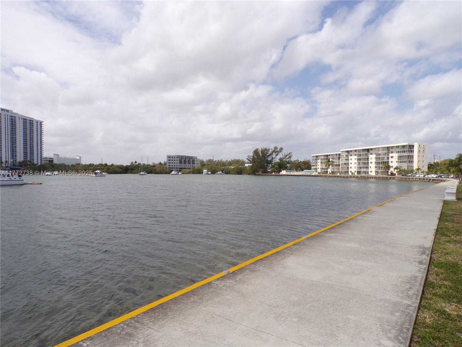 Small Image of 2920 POINT EAST DR #N111, Aventura Number 43