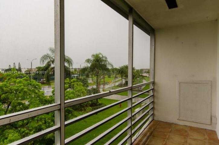Small Image of 251 MANSFIELD F #251F, Boca Raton Number 9