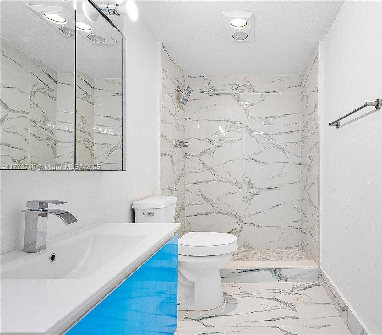 Small Image of 300 BAYVIEW DR #308, Sunny Isles Beach Number 15
