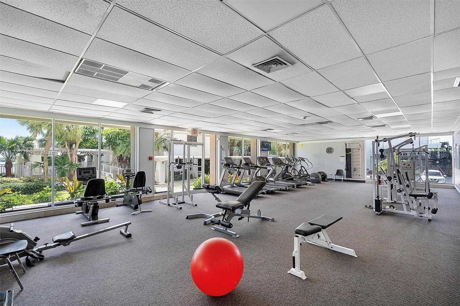 Small Image of 300 BAYVIEW DR #308, Sunny Isles Beach Number 21