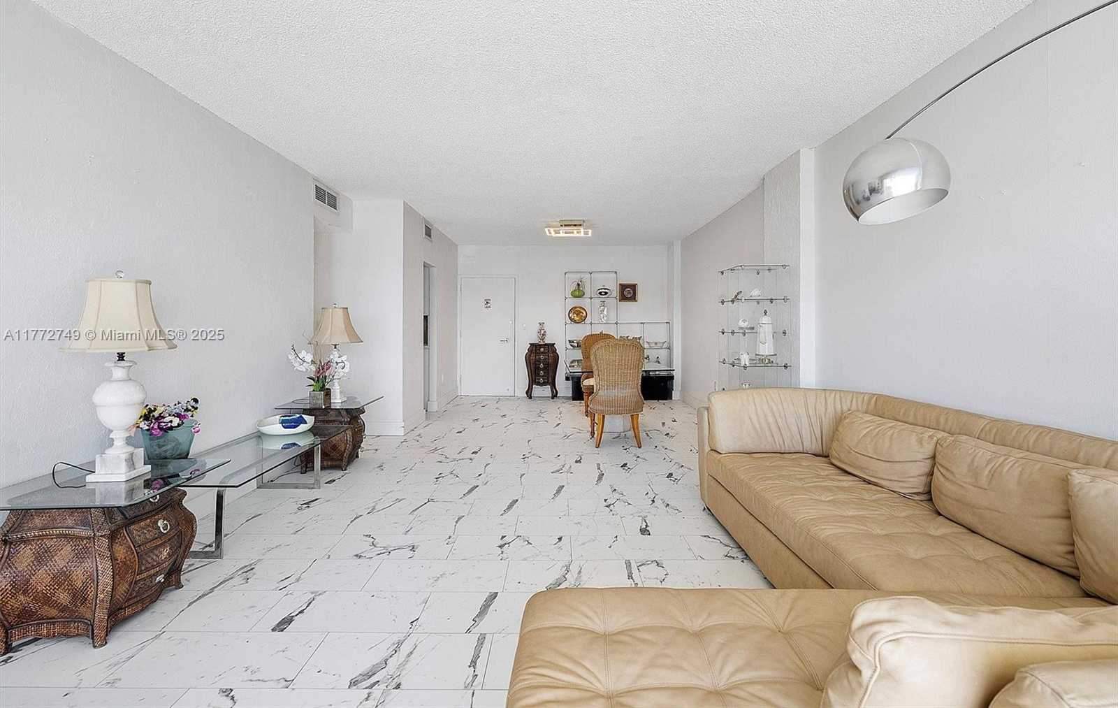 Small Image of 300 BAYVIEW DR #308, Sunny Isles Beach Number 8