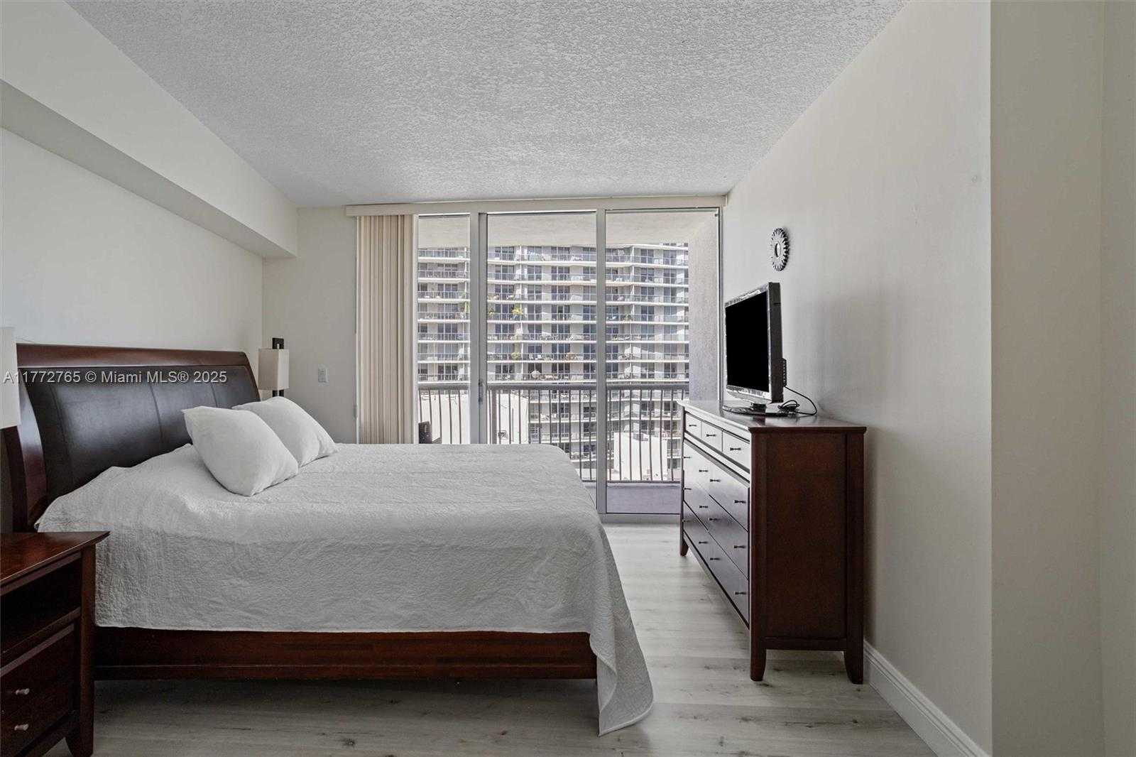 Small Image of 1750 NORTH BAYSHORE DR #4506, Miami Number 5