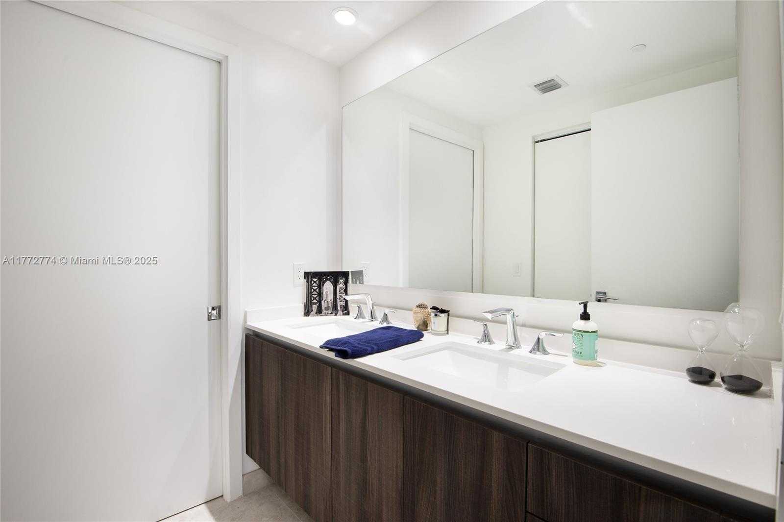 Small Image of 488 NORTH EAST 18TH ST #2503, Miami Number 7