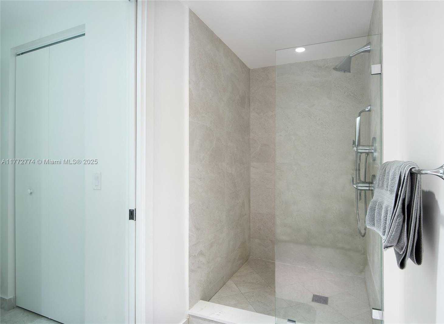 Small Image of 488 NORTH EAST 18TH ST #2503, Miami Number 8