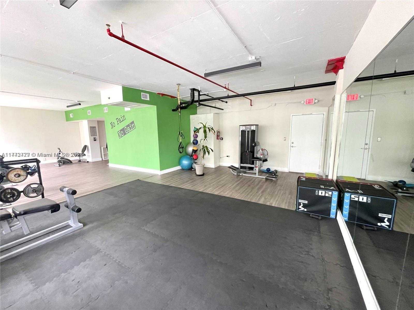 Small Image of 7545 EAST TREASURE DR #10H, North Bay Village Number 36
