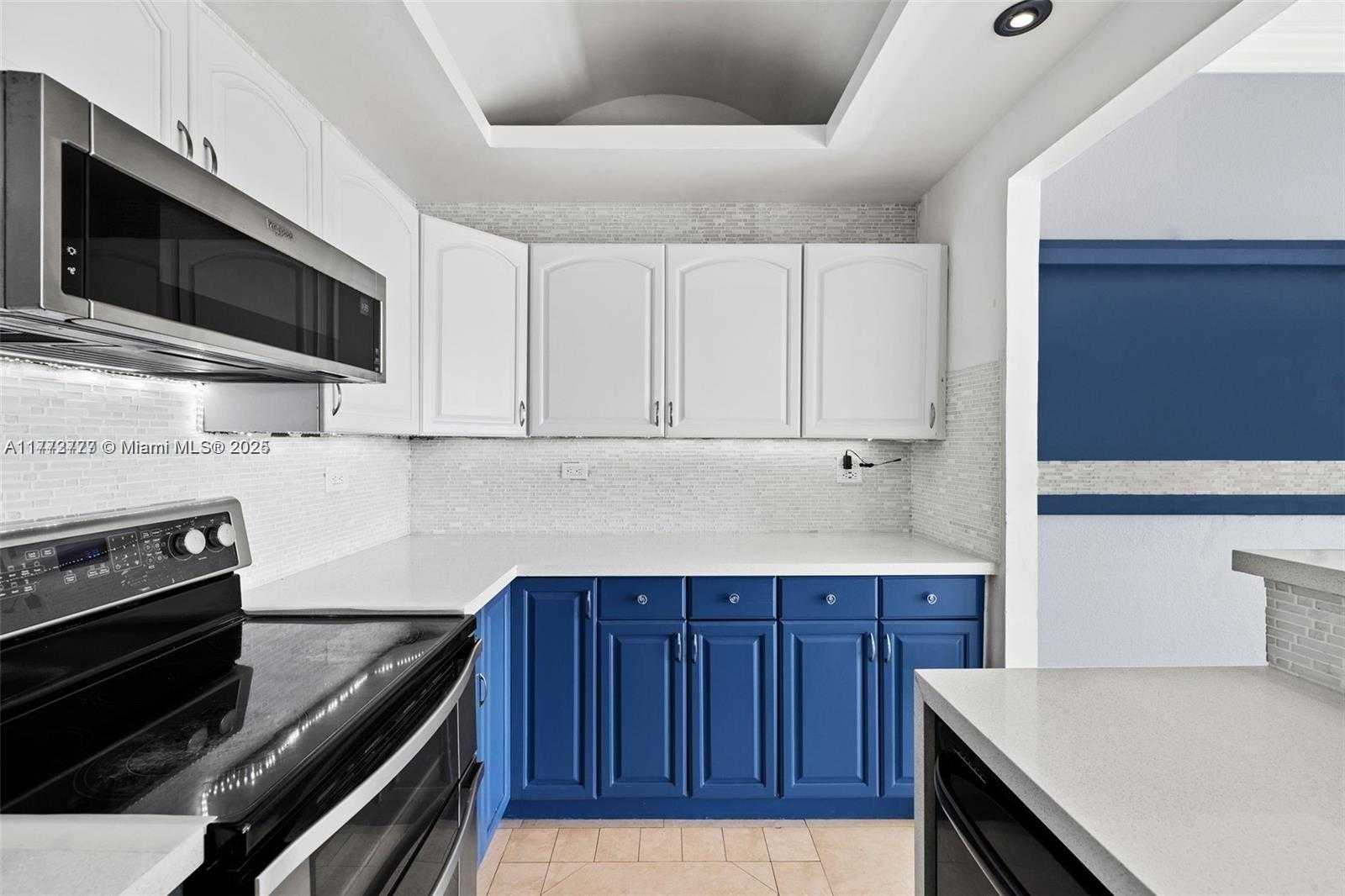 Small Image of 7545 EAST TREASURE DR #10H, North Bay Village Number 9