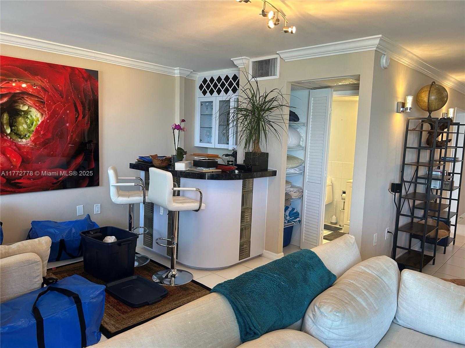 Small Image of 5701 COLLINS AVE #812, Miami Beach Number 13