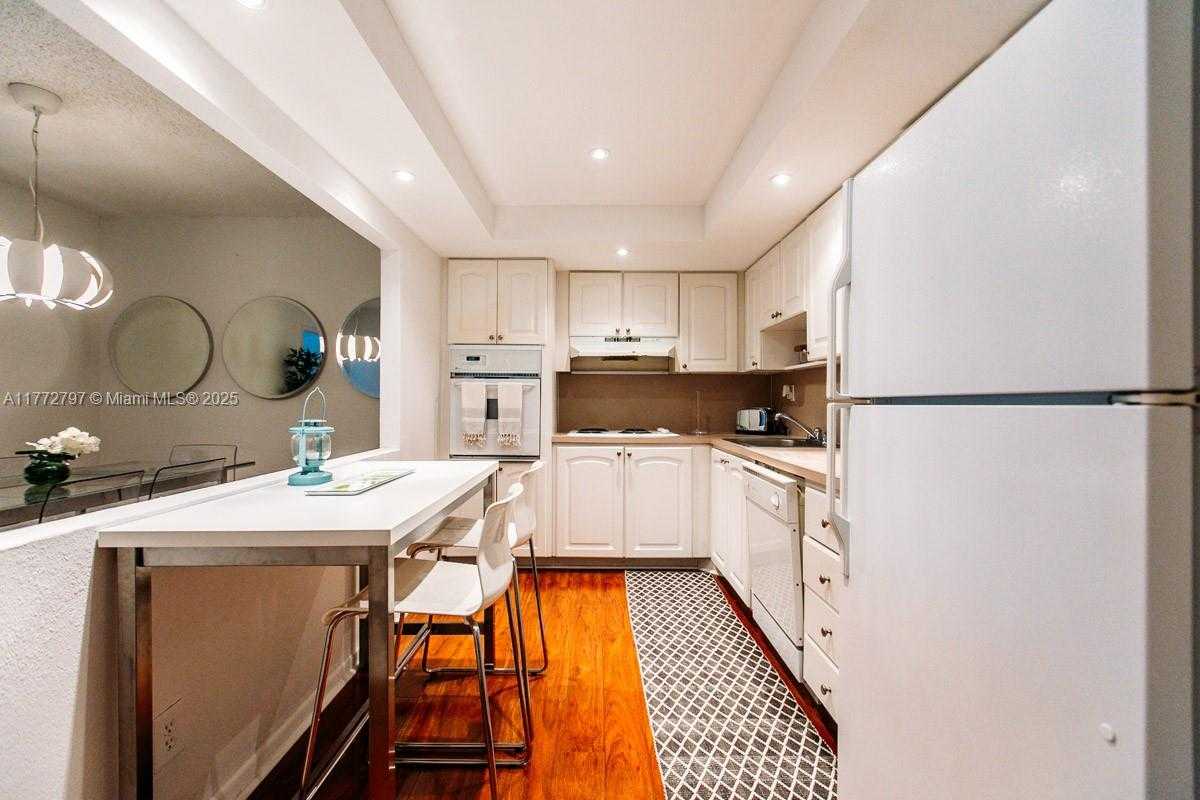 Small Image of 19370 COLLINS AVE #326, Sunny Isles Beach Number 9