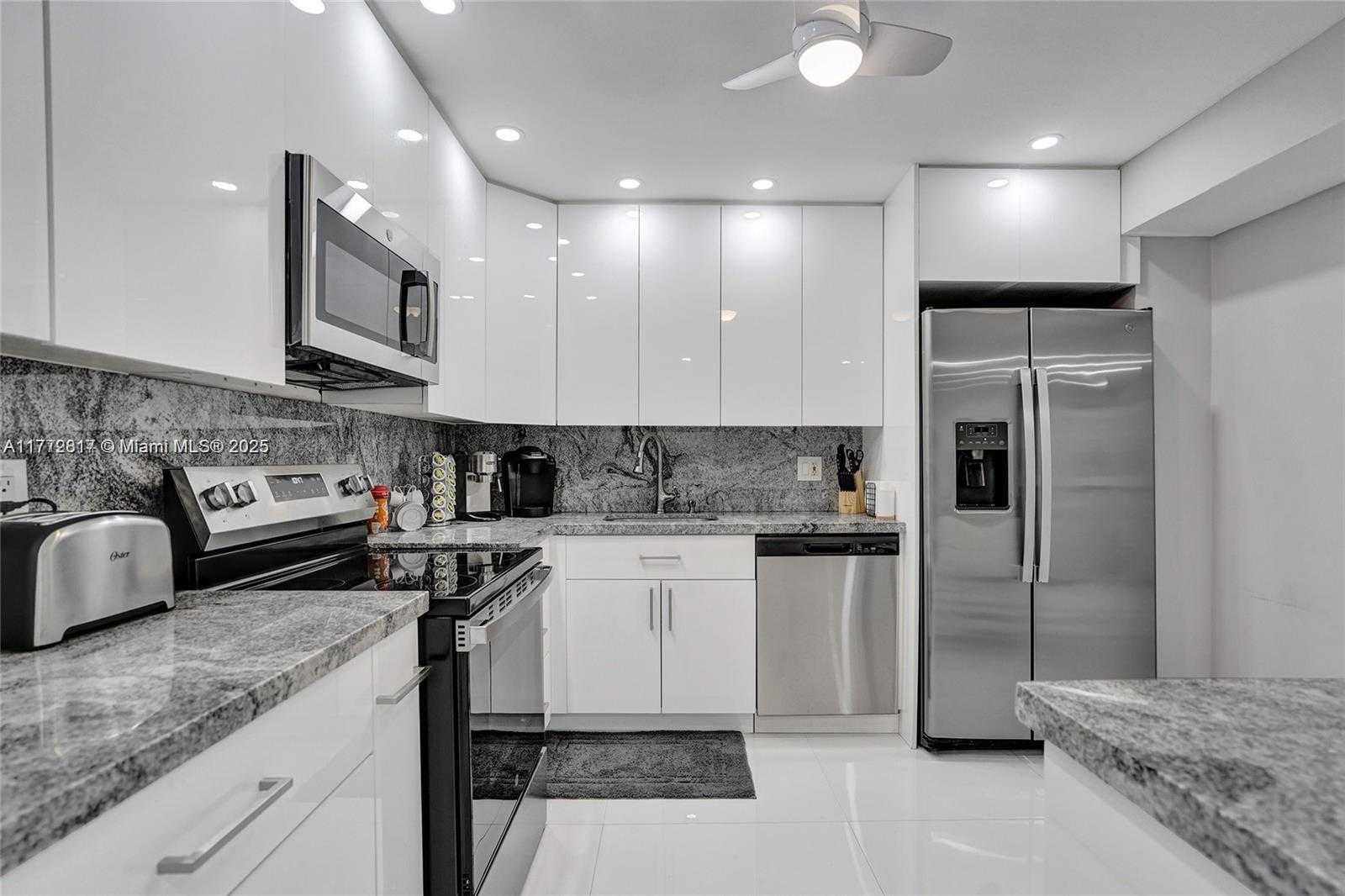 Small Image of 2301 SOUTH OCEAN DR #1007, Hollywood Number 12