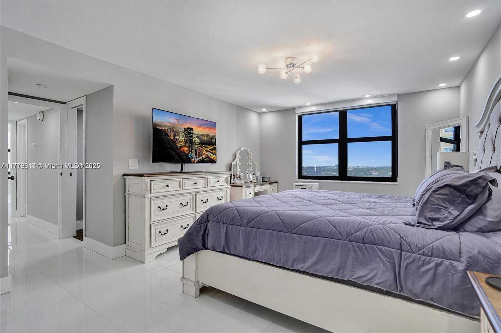 Small Image of 2301 SOUTH OCEAN DR #1007, Hollywood Number 24