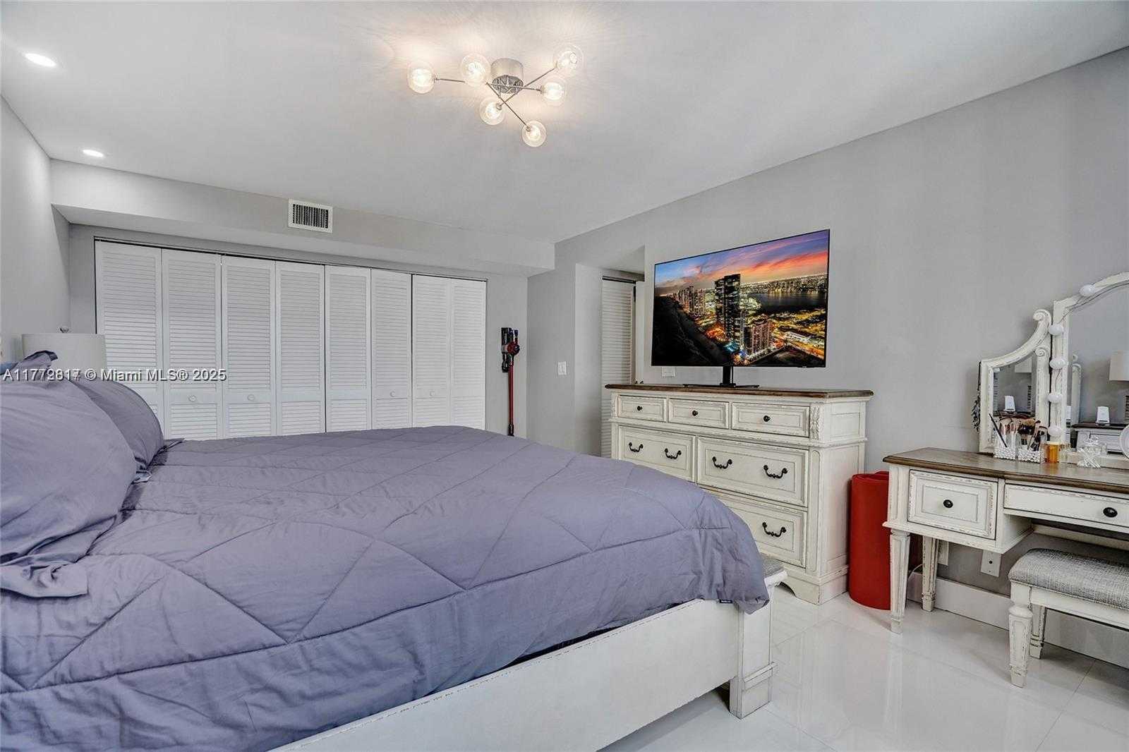 Small Image of 2301 SOUTH OCEAN DR #1007, Hollywood Number 26