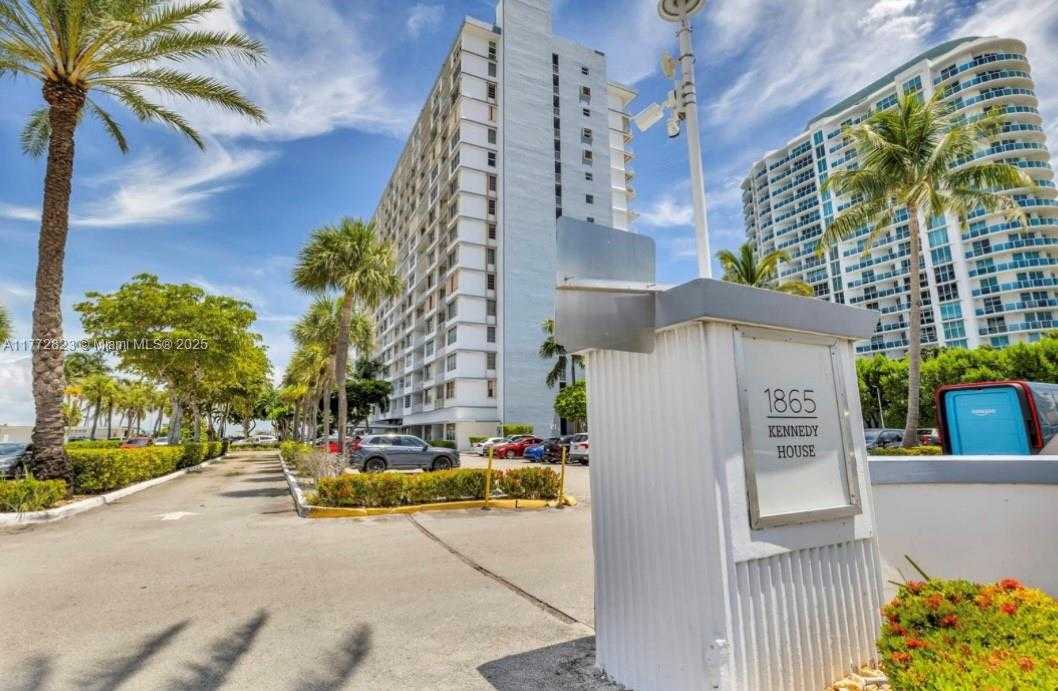 Small Image of 1865 79TH ST CSWY #15N, North Bay Village Number 2