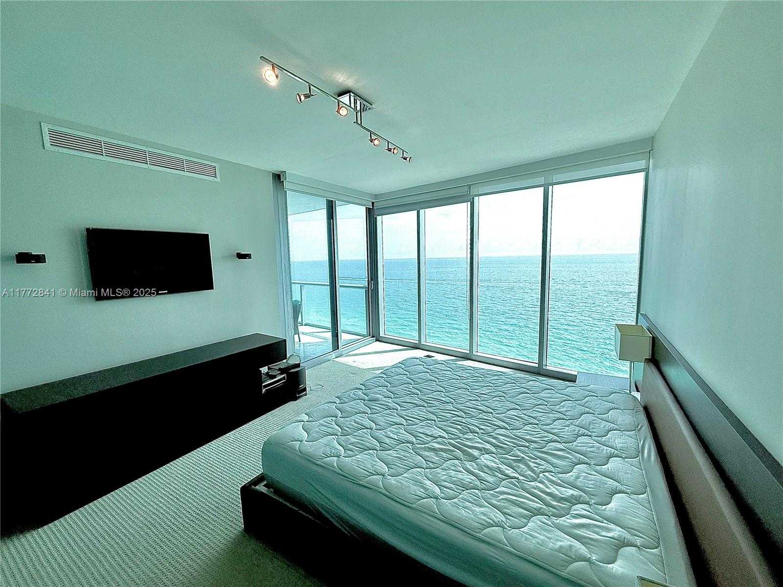 Small Image of 17001 COLLINS AVE #2508, Sunny Isles Beach Number 10