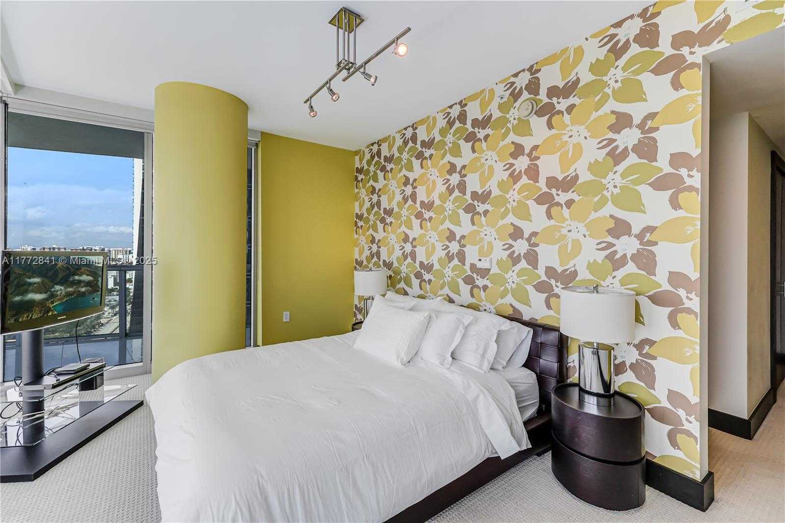 Small Image of 17001 COLLINS AVE #2508, Sunny Isles Beach Number 22