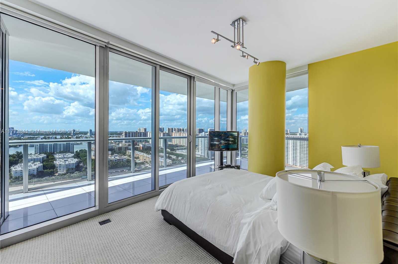 Small Image of 17001 COLLINS AVE #2508, Sunny Isles Beach Number 23