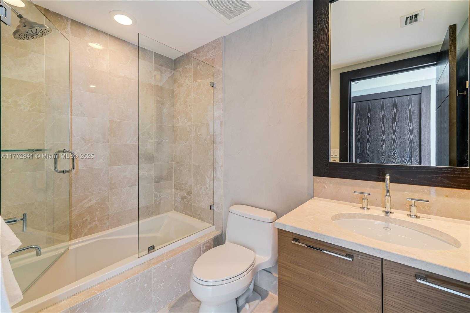 Small Image of 17001 COLLINS AVE #2508, Sunny Isles Beach Number 24