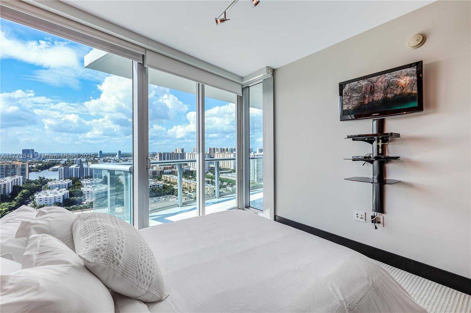Small Image of 17001 COLLINS AVE #2508, Sunny Isles Beach Number 27