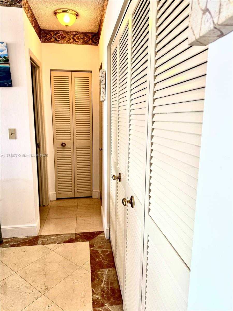 Small Image of 1985 SOUTH OCEAN DR #16C, Hallandale Beach Number 15
