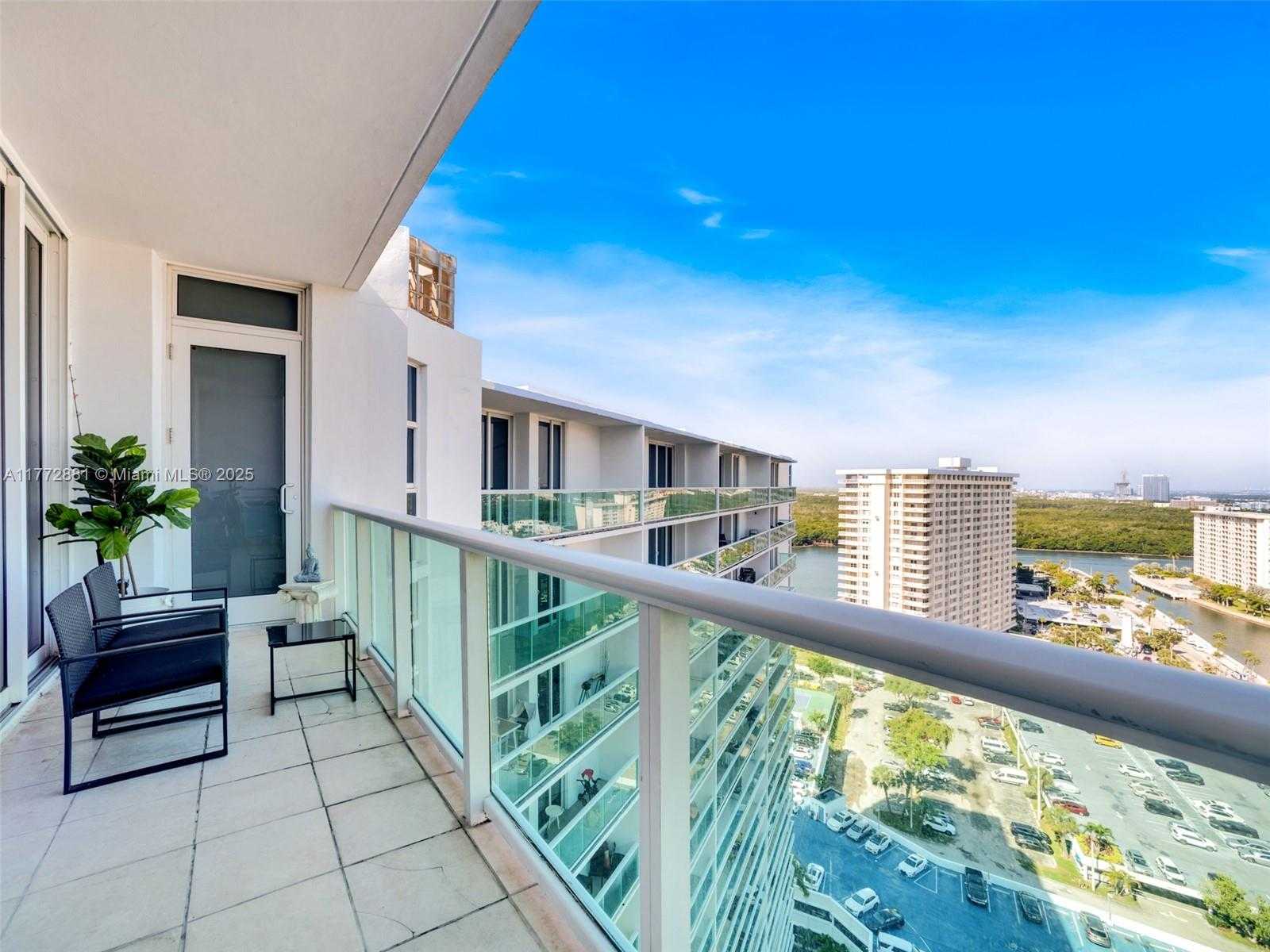 Small Image of 100 BAYVIEW DR #PH01, Sunny Isles Beach Number 23