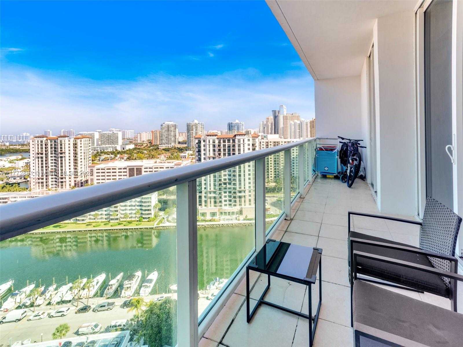Small Image of 100 BAYVIEW DR #PH01, Sunny Isles Beach Number 24