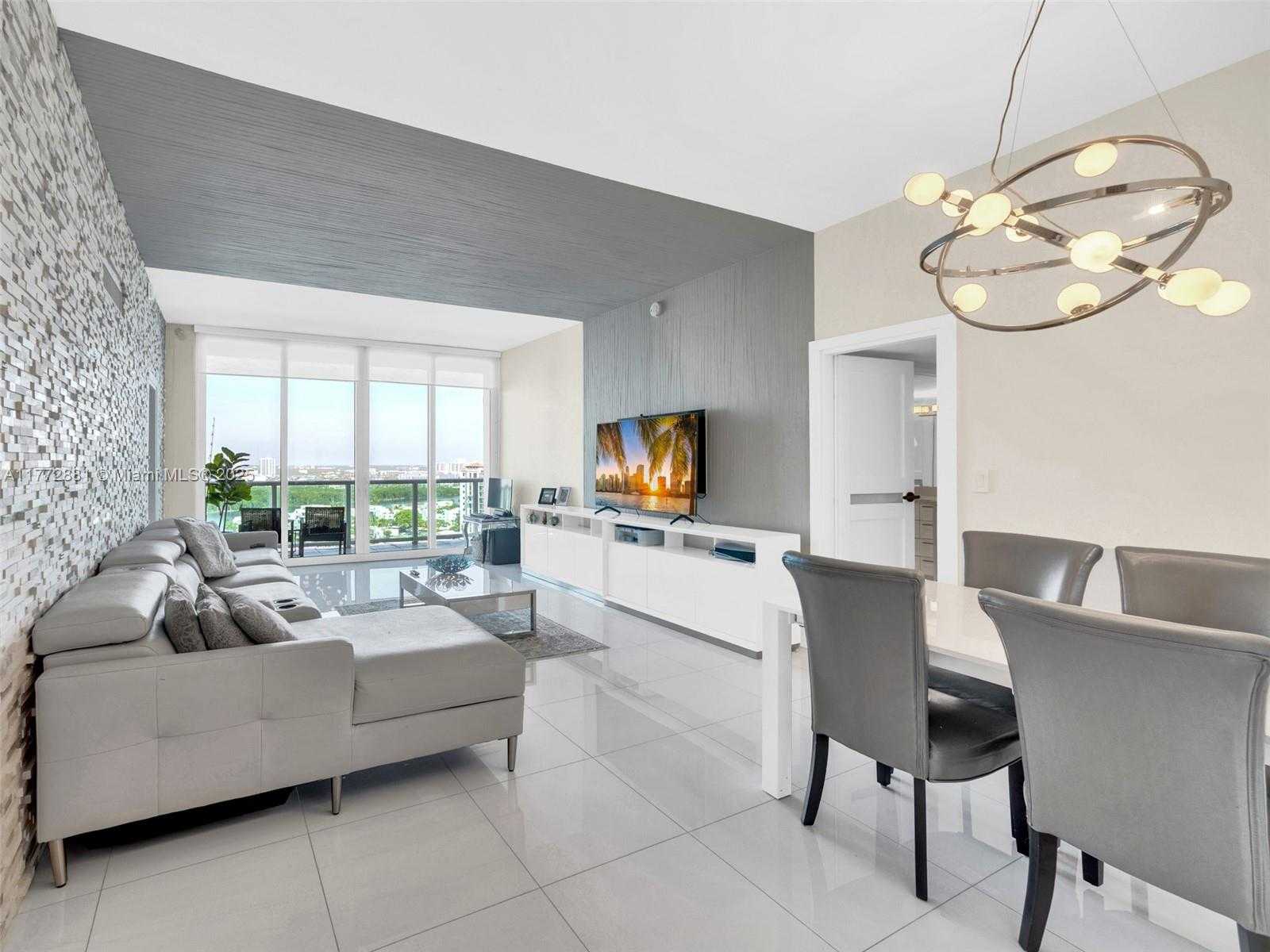 Small Image of 100 BAYVIEW DR #PH01, Sunny Isles Beach Number 5