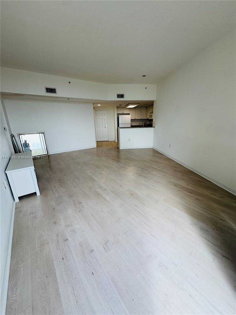 Small Image of 19501 WEST COUNTRY CLUB DR #1006, Aventura Number 10
