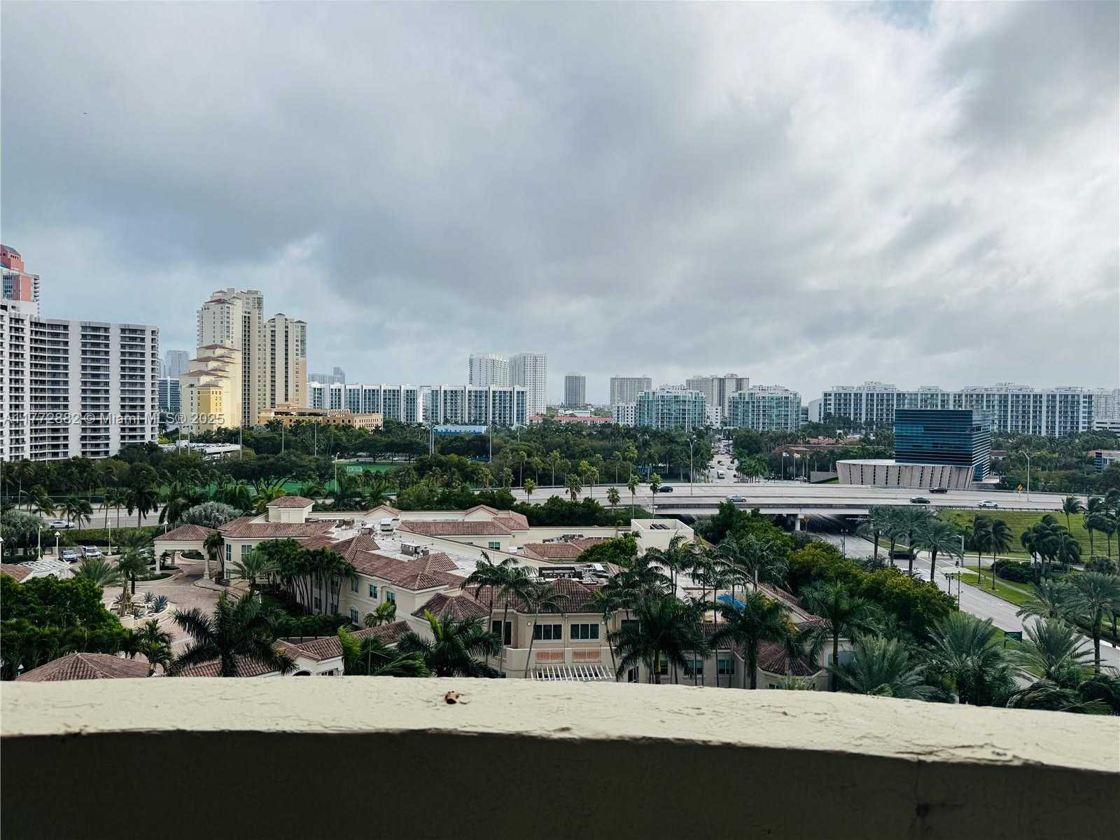 Small Image of 19501 WEST COUNTRY CLUB DR #1006, Aventura Number 39