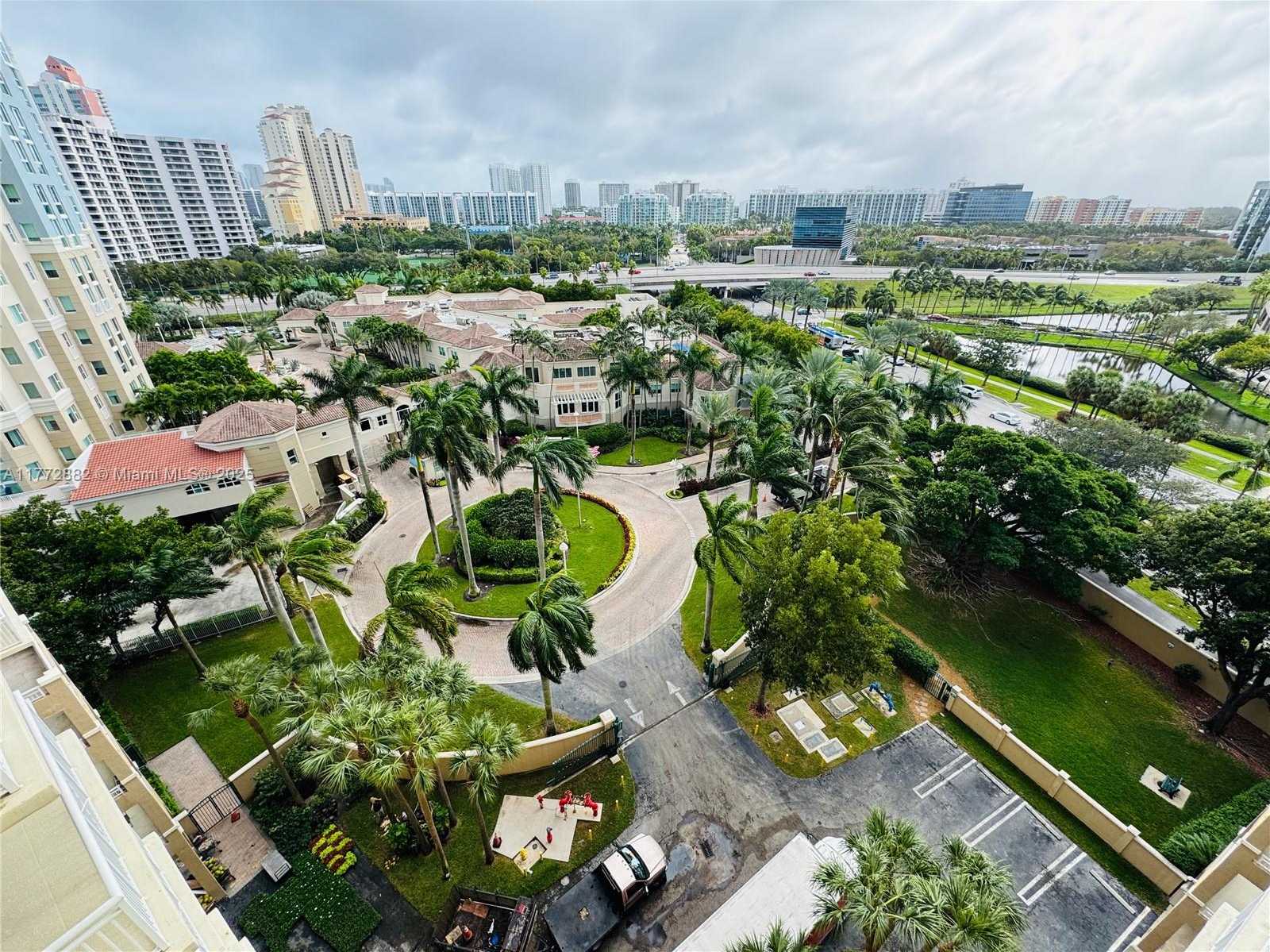 Small Image of 19501 WEST COUNTRY CLUB DR #1006, Aventura Number 43