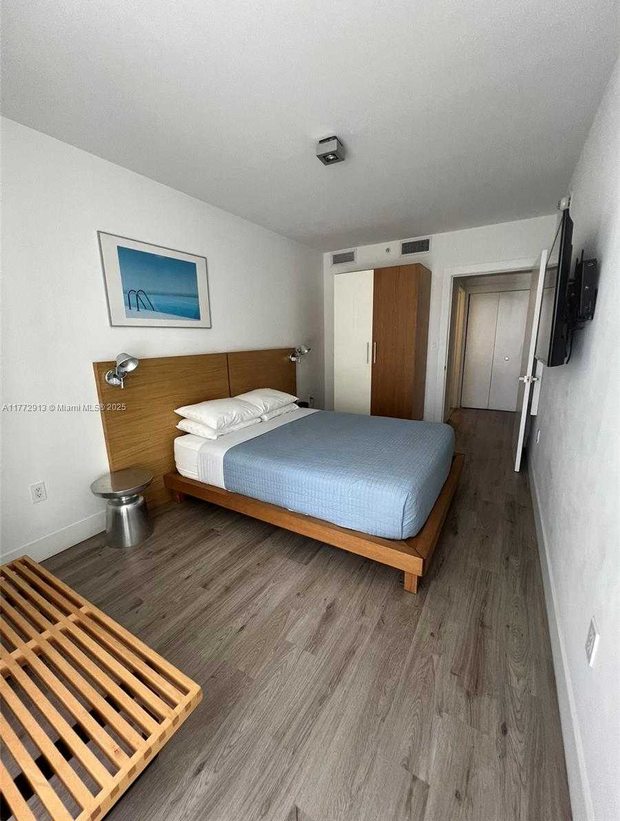 Small Image of 6080 COLLINS AVE #304, Miami Beach Number 10