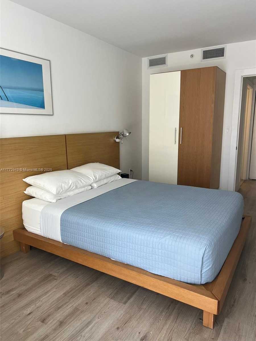 Small Image of 6080 COLLINS AVE #304, Miami Beach Number 11