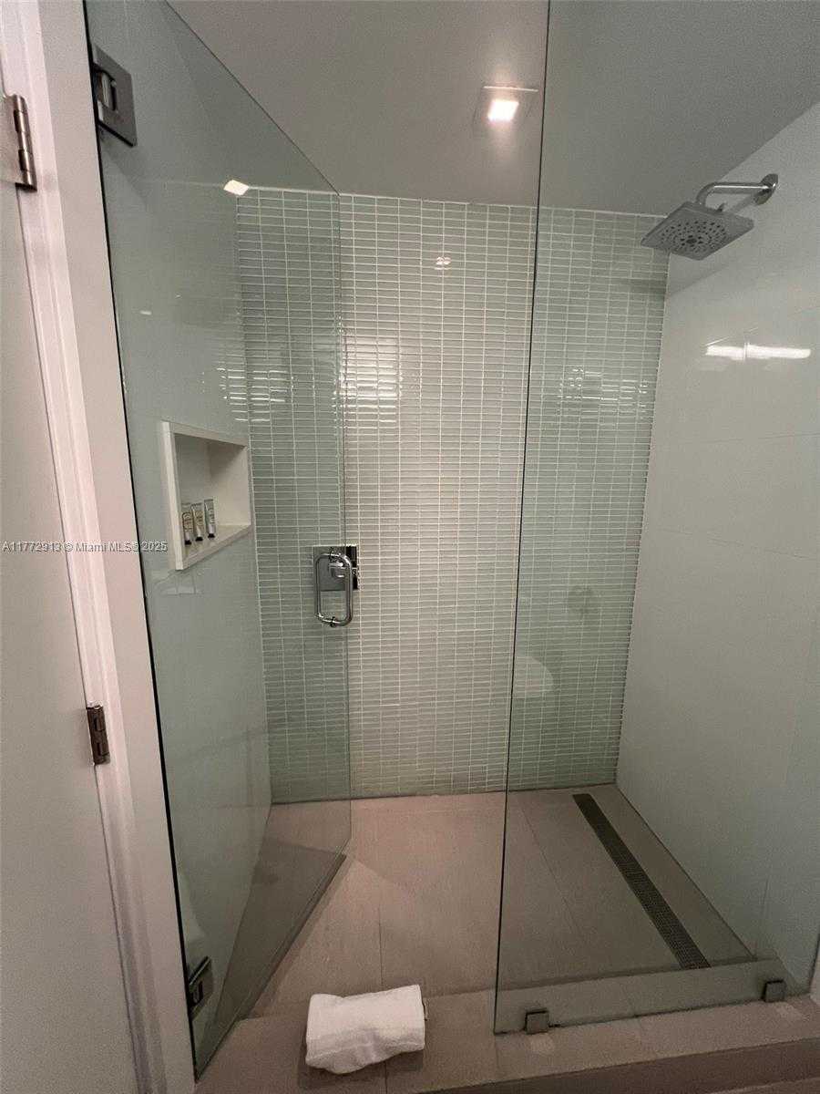 Small Image of 6080 COLLINS AVE #304, Miami Beach Number 14
