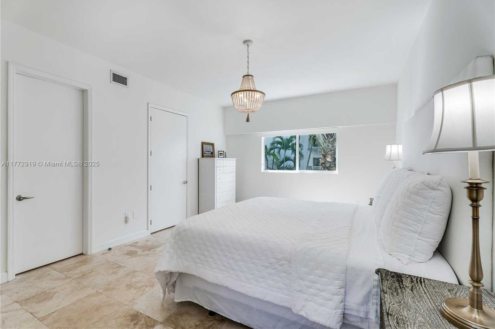 Small Image of 2699 TIGERTAIL AVE #23, Coconut Grove Number 20