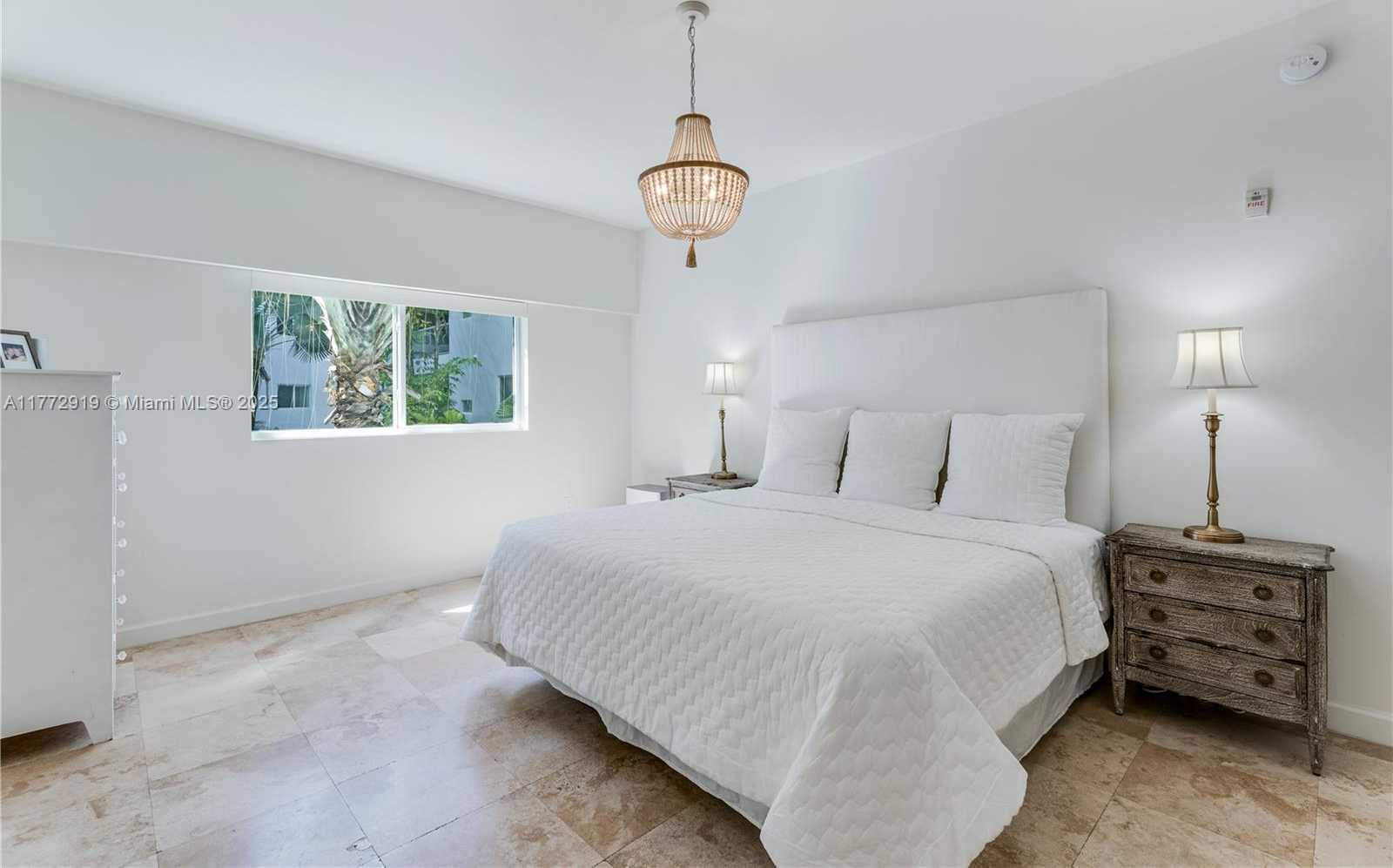 Small Image of 2699 TIGERTAIL AVE #23, Coconut Grove Number 21