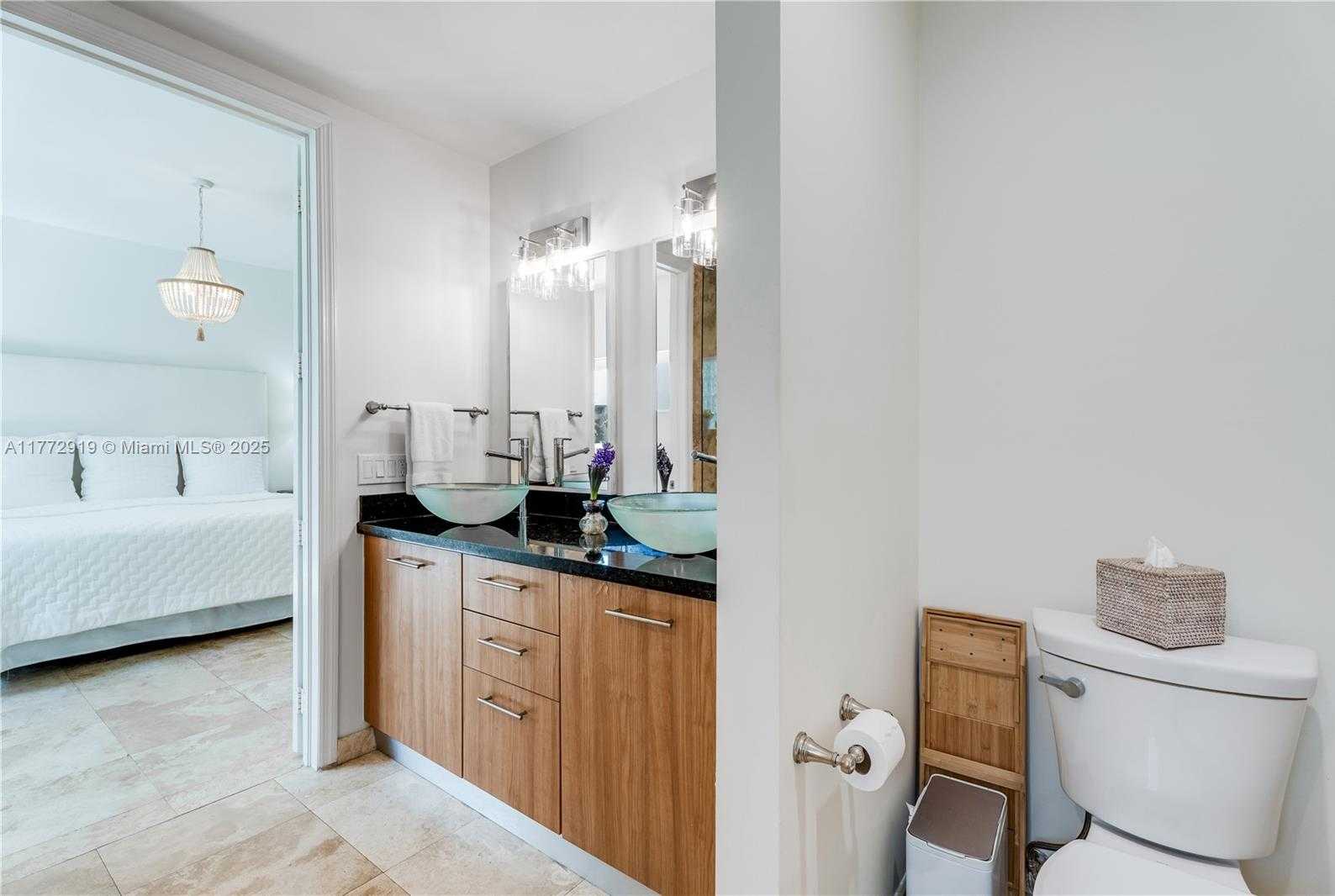 Small Image of 2699 TIGERTAIL AVE #23, Coconut Grove Number 27