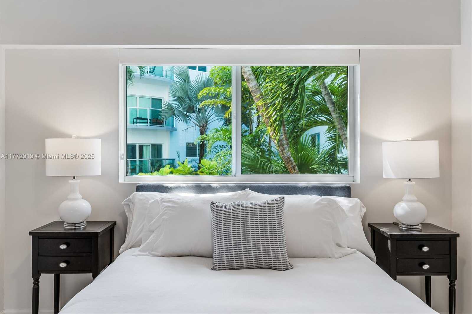 Small Image of 2699 TIGERTAIL AVE #23, Coconut Grove Number 29