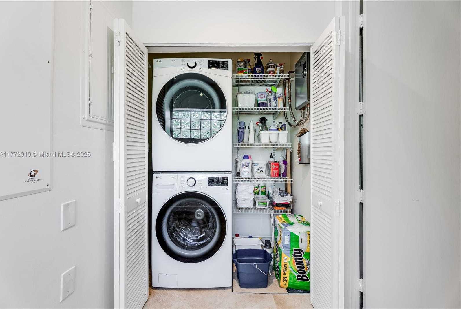 Small Image of 2699 TIGERTAIL AVE #23, Coconut Grove Number 33