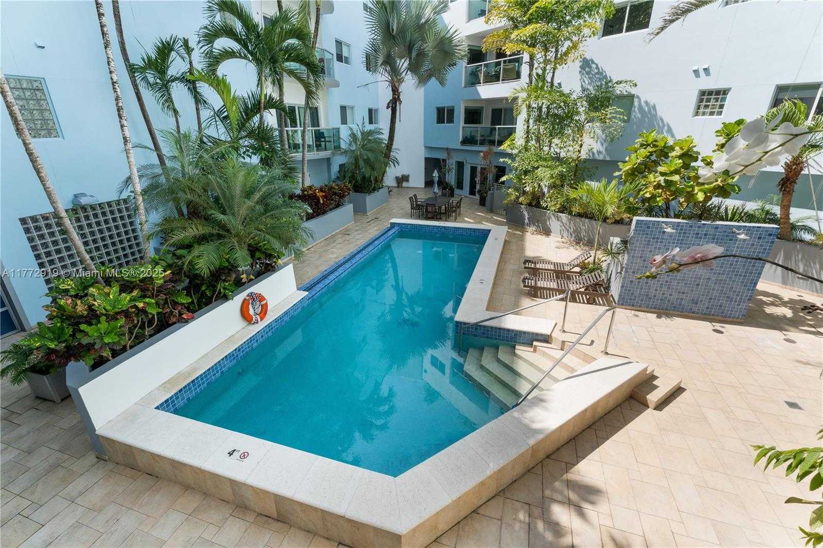 Small Image of 2699 TIGERTAIL AVE #23, Coconut Grove Number 38