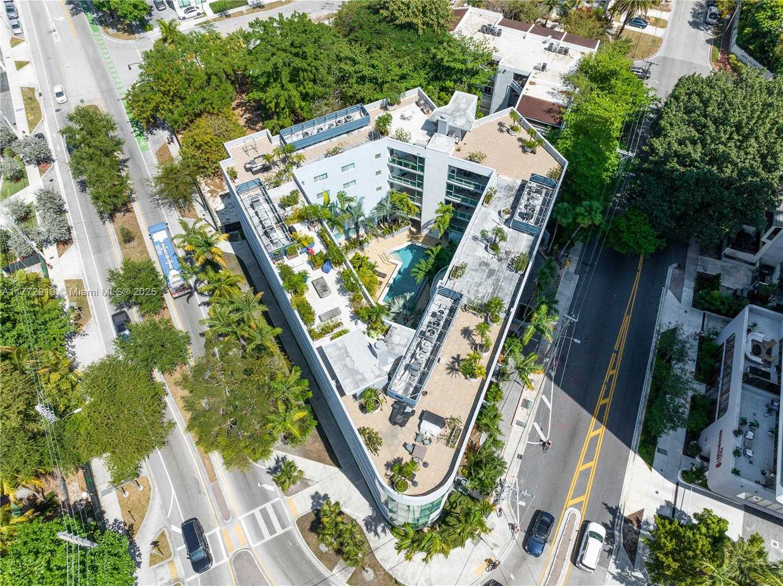 Small Image of 2699 TIGERTAIL AVE #23, Coconut Grove Number 48